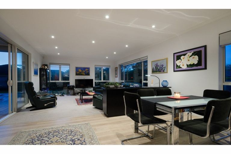 Photo of property in 127 Matua Road, Huapai, Kumeu, 0810