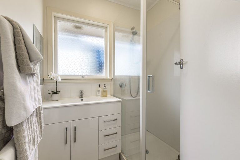 Photo of property in 2/39 Tawhiri Road, One Tree Hill, Auckland, 1061