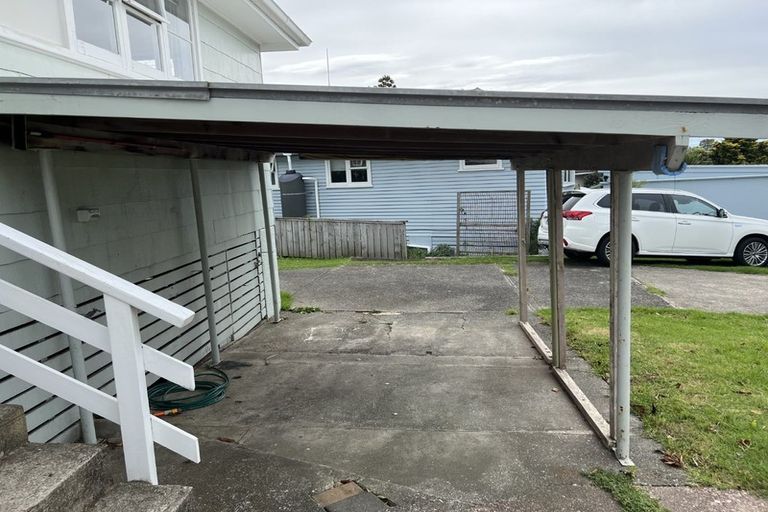 Photo of property in 105 Lake Road, Northcote, Auckland, 0627