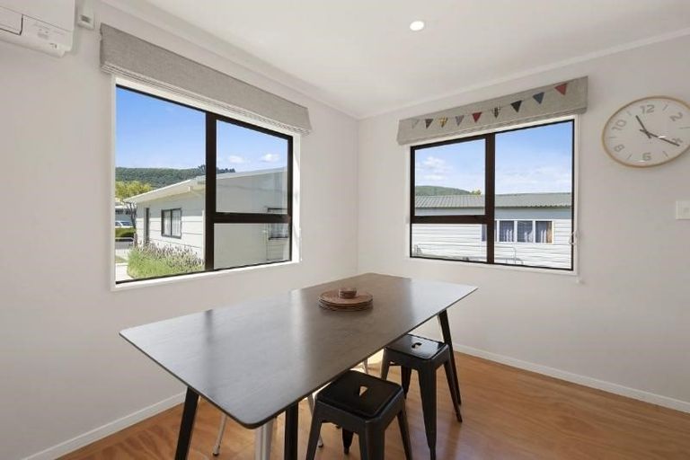 Photo of property in 10 Antonia Place, Kinloch, Taupo, 3377