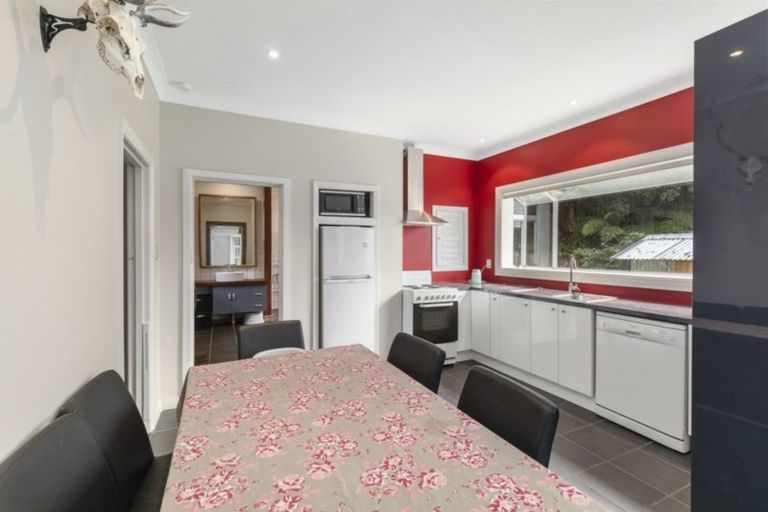 Photo of property in 16 August Street, Stokes Valley, Lower Hutt, 5019