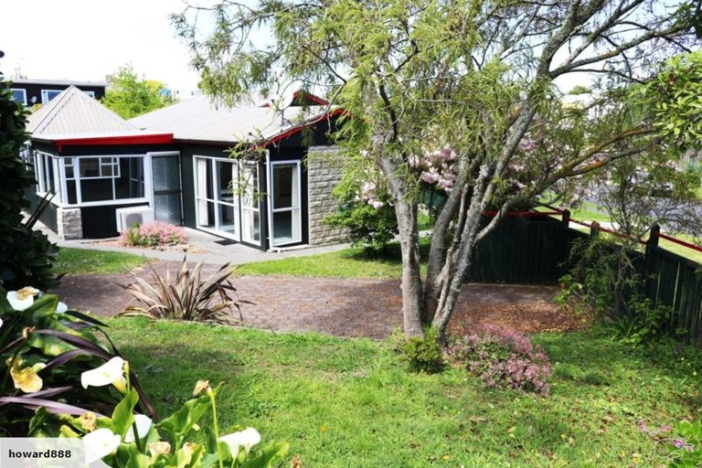 Photo of property in 36 Parkes Avenue, Saint Johns Hill, Whanganui, 4501