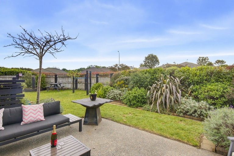 Photo of property in 20 Gandalf Crescent, Paraparaumu, 5032