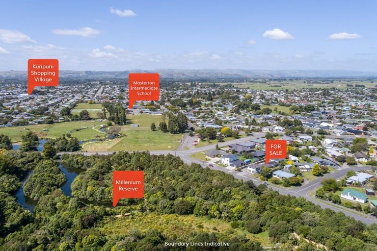 Photo of property in 3/13 Hillcrest Street, Solway, Masterton, 5810