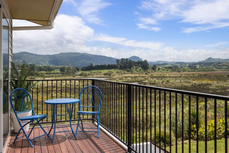 Photo of property in 19 Binnie Road, Katikati, 3129
