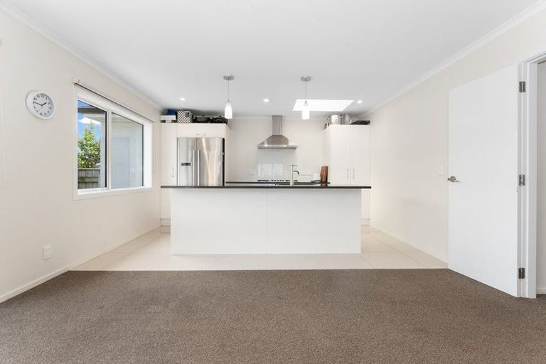 Photo of property in 15 Resolution Drive, Whitby, Porirua, 5024