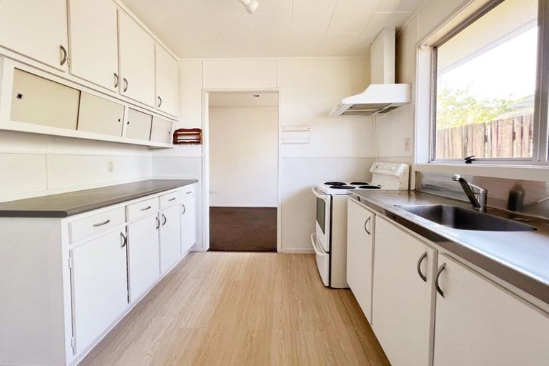 Photo of property in 59 Casuarina Road, Half Moon Bay, Auckland, 2012