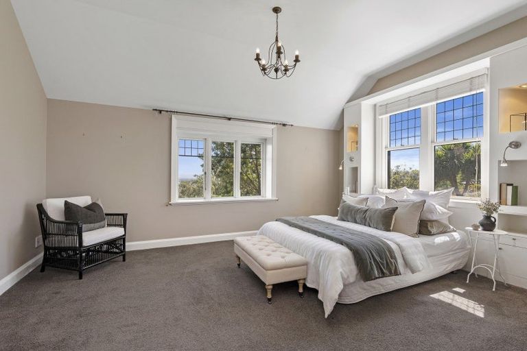 Photo of property in 14 Macmillan Avenue, Cashmere, Christchurch, 8022