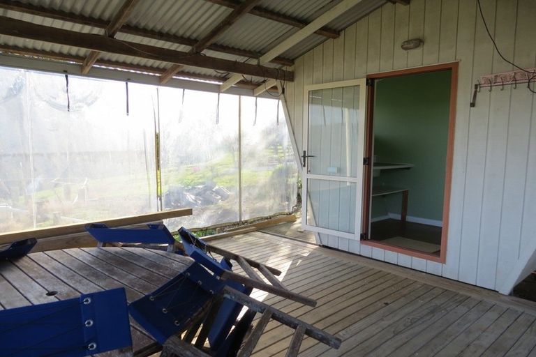 Photo of property in 95 Top Town Place, Coromandel, 3506