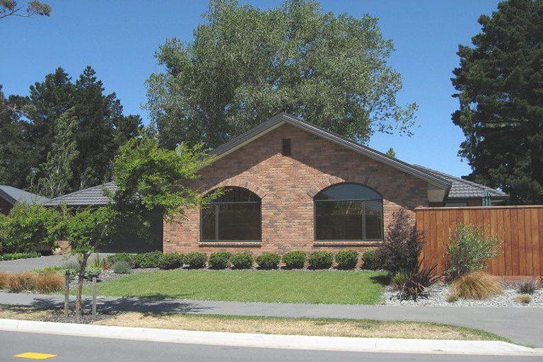 Photo of property in 9 Mataroa Place, Parklands, Christchurch, 8083