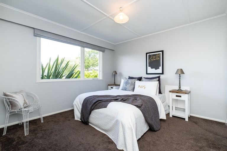 Photo of property in 11 Lipscombe Crescent, Havelock North, 4130