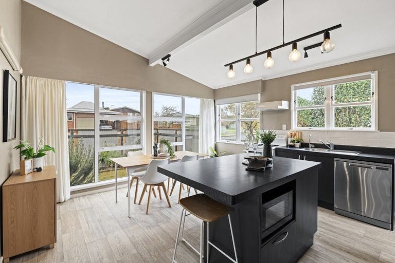 Photo of property in 27 Dewe Avenue, Feilding, 4702