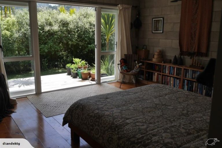 Photo of property in 163 Ocean Beach Road, Tairua, 3508