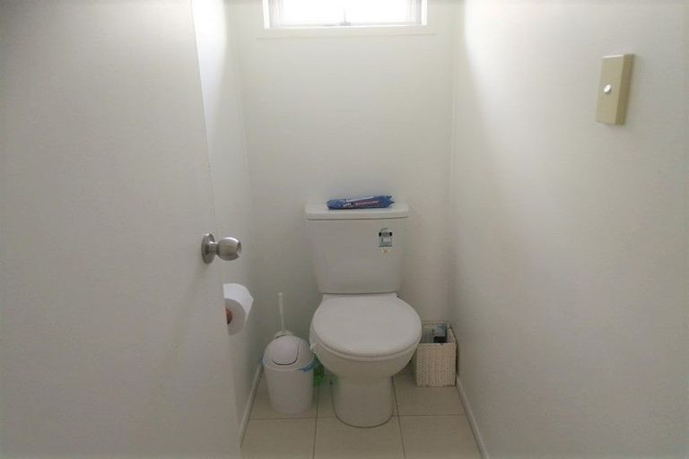 Photo of property in 59 Lavery Place, Sunnynook, Auckland, 0632