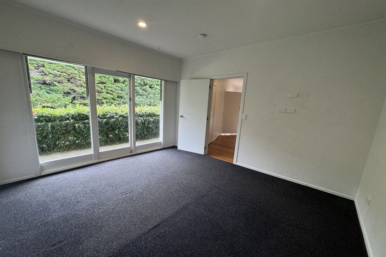 Photo of property in 27 Heath Avenue, Northcote, Auckland, 0627