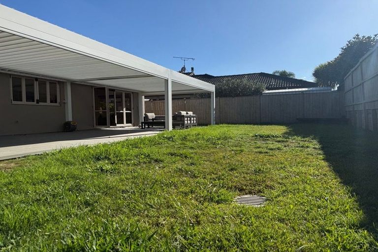 Photo of property in 9 Bronwylian Drive, Flat Bush, Auckland, 2016