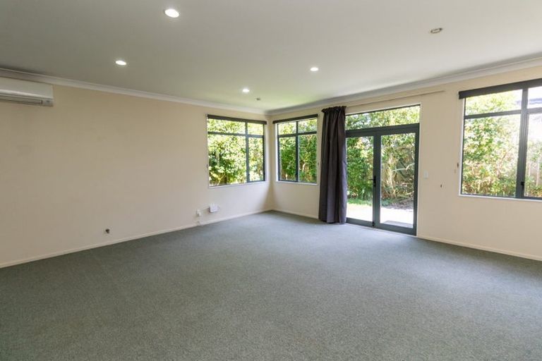 Photo of property in 43 Amesbury Drive, Churton Park, Wellington, 6037