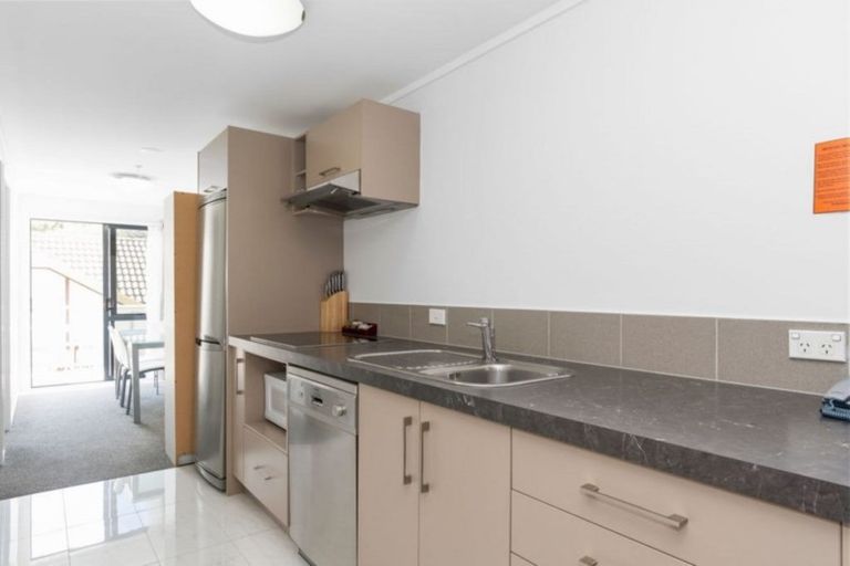 Photo of property in Atlas Apartments, 17/49 Maunganui Road, Mount Maunganui, 3116