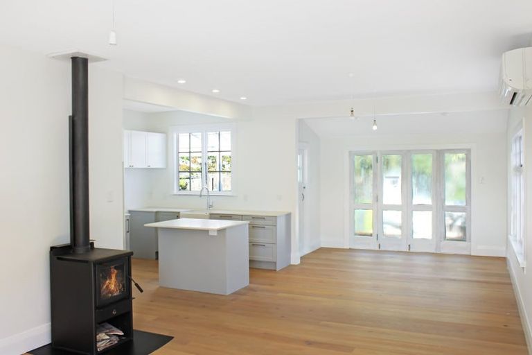 Photo of property in 62 Opawa Road, Waltham, Christchurch, 8023