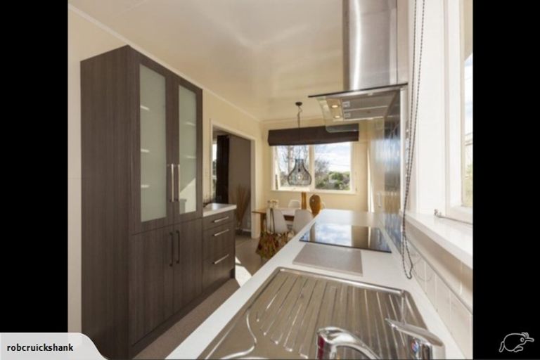 Photo of property in 48 Raumati Road, Raumati Beach, Paraparaumu, 5032