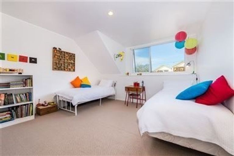 Photo of property in 14 The Avenue, Albany, Auckland, 0632