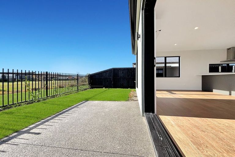 Photo of property in 19 Mckerrow Street, Marshland, Christchurch, 8083