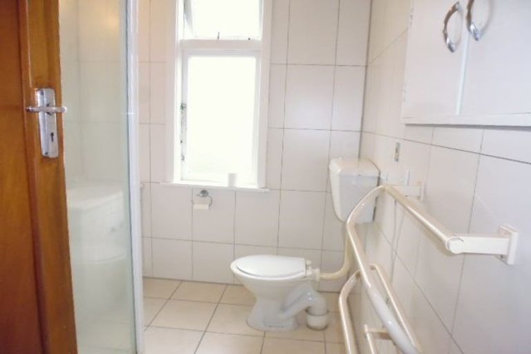 Photo of property in 39 Kings Crescent, Hutt Central, Lower Hutt, 5010