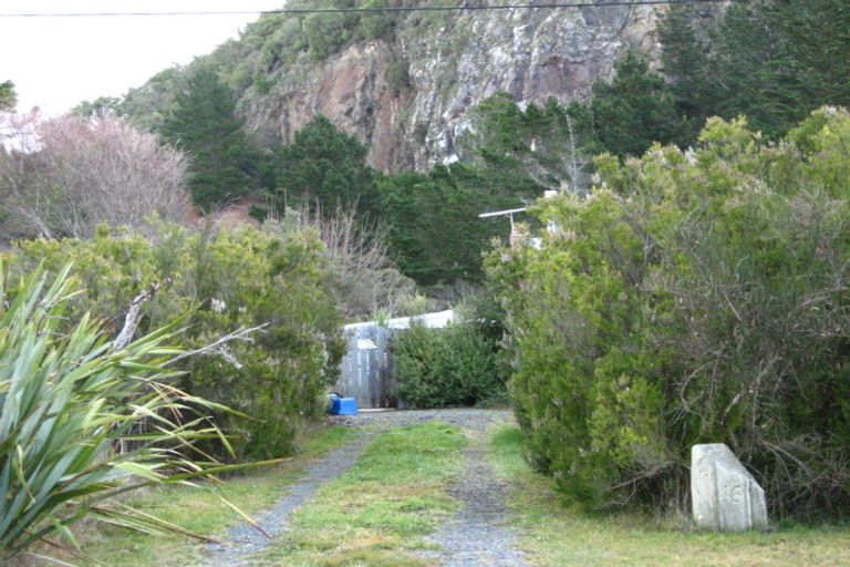 Photo of property in 16 Beach Road, Long Beach, Port Chalmers, 9081