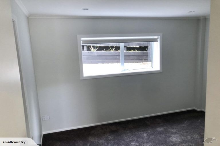 Photo of property in 2/180 Coronation Road, Hillcrest, Auckland, 0627