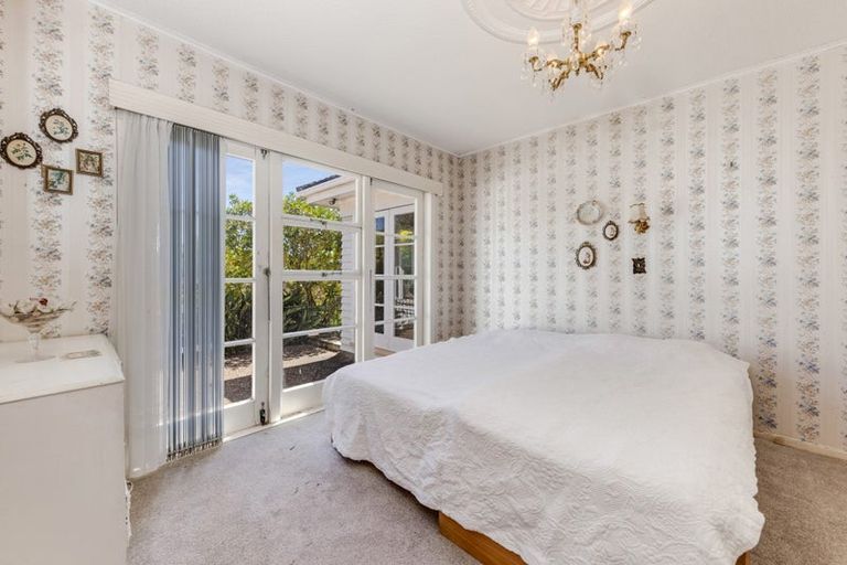 Photo of property in 49 Koromiko Street, New Lynn, Auckland, 0600