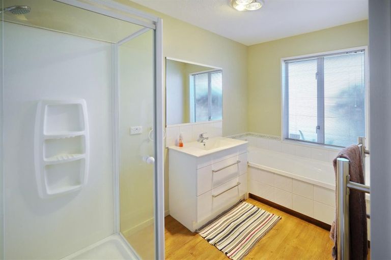 Photo of property in 36 Bella Rosa Drive, Hei Hei, Christchurch, 8042