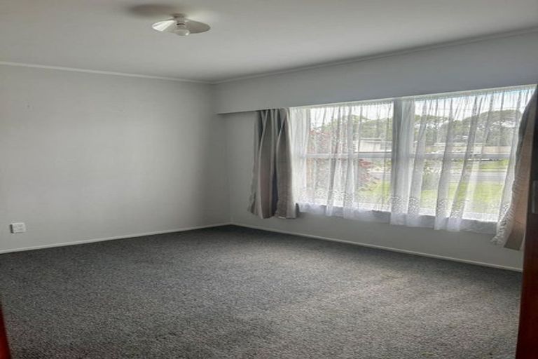 Photo of property in 1/32 Dale Crescent, Pakuranga, Auckland, 2010