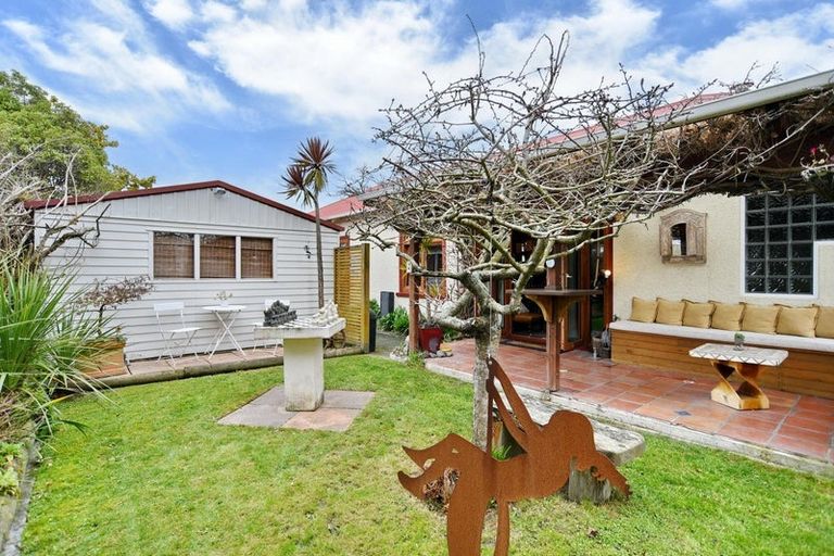 Photo of property in 16 Estuary Road, New Brighton, Christchurch, 8061