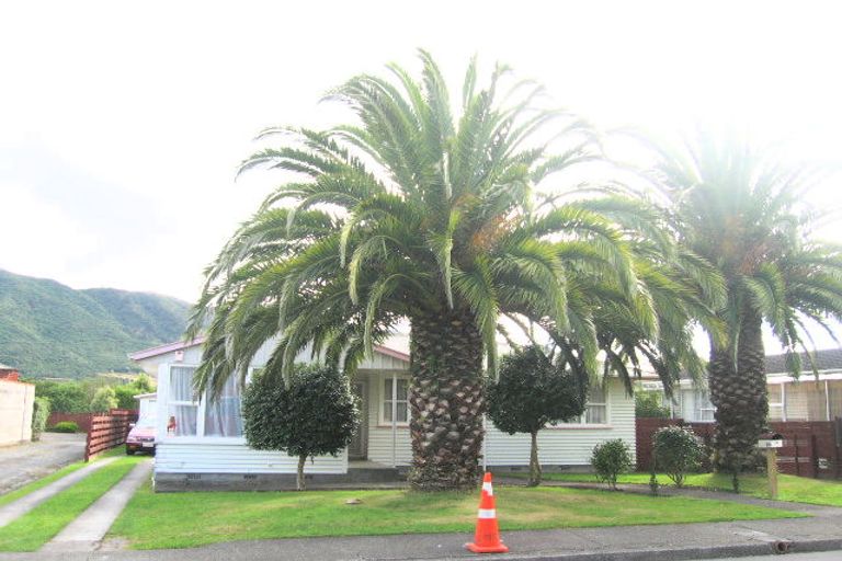 Photo of property in 39 Clouston Park Road, Clouston Park, Upper Hutt, 5018