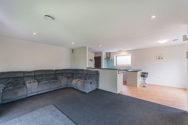 Photo of property in 4 Magenta Place, Broomfield, Christchurch, 8042