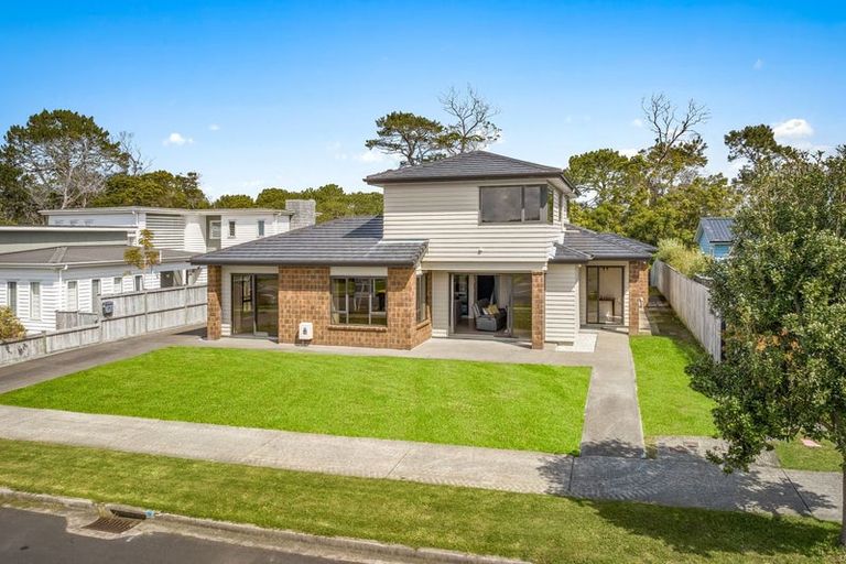 Photo of property in 60 Pohutukawa Parade, Riverhead, 0820
