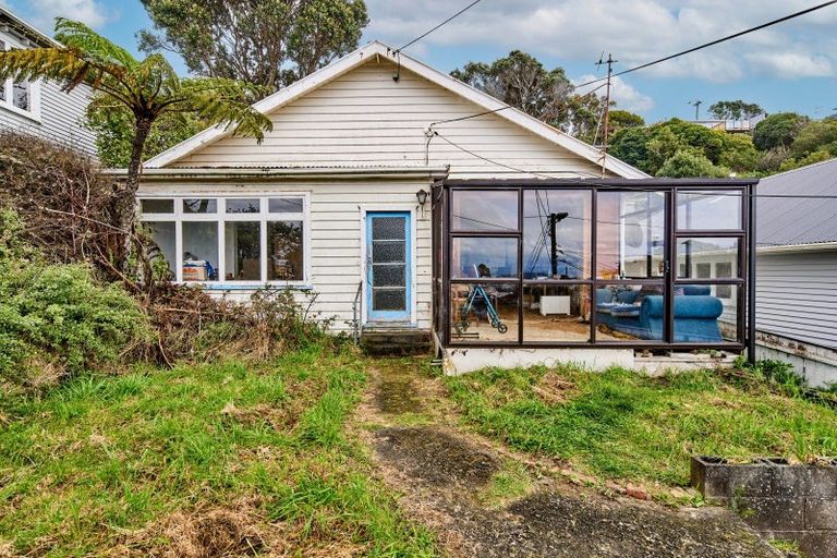 Photo of property in 85 Farnham Street, Mornington, Wellington, 6021