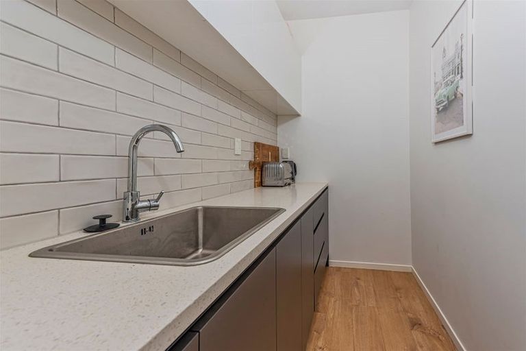 Photo of property in 5 Ropere Street, Kumeu, 0810