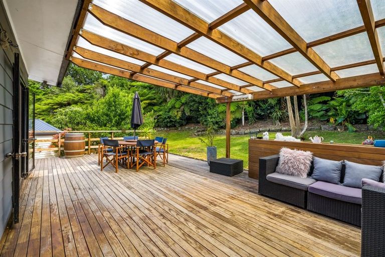 Photo of property in 11 Cottam Grove, Northcross, Auckland, 0632