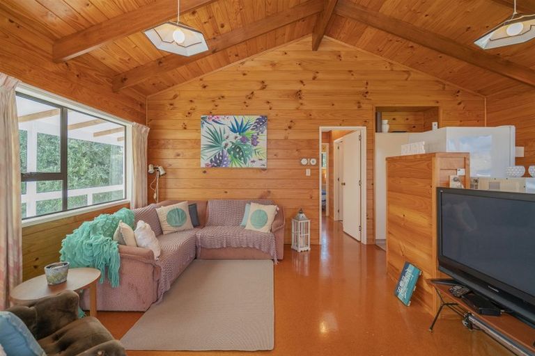 Photo of property in 99 Oyster Drive, Cooks Beach, Whitianga, 3591