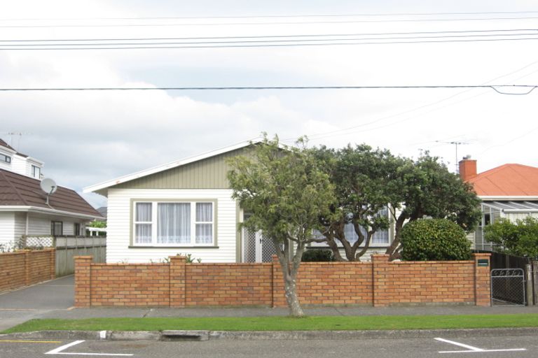 Photo of property in 6 Pilmuir Street, Hutt Central, Lower Hutt, 5010