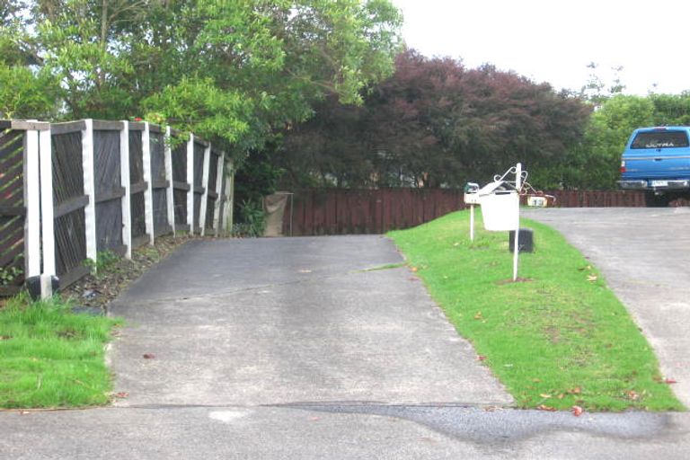 Photo of property in 13 George Herring Place, Glen Eden, Auckland, 0602