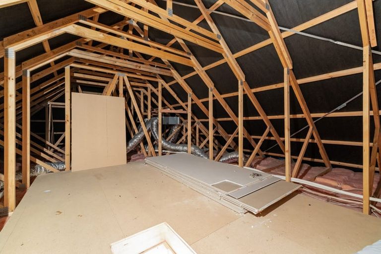 Photo of property in 10 Lakebridge Place, Parklands, Christchurch, 8083