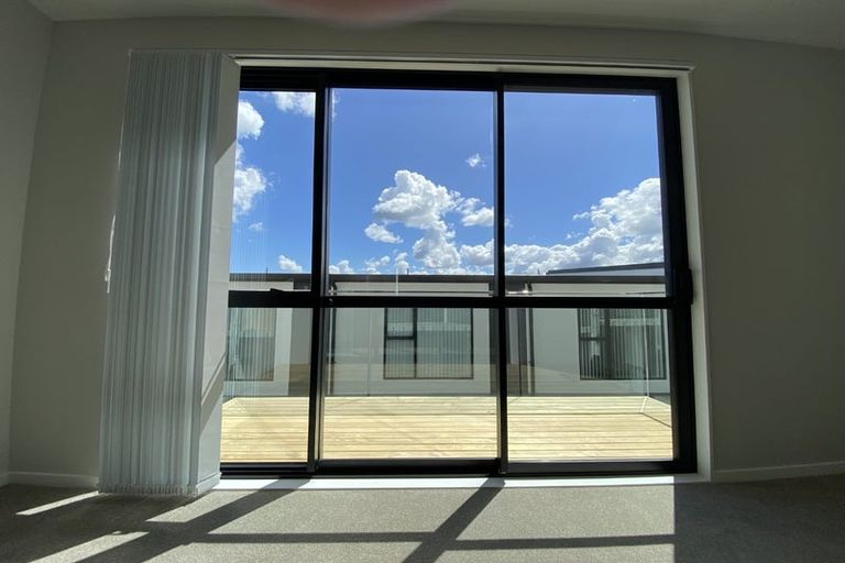 Photo of property in 31 Hinonga Loop, Silverdale, 0932