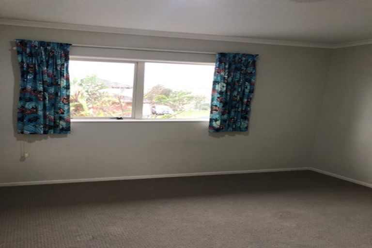 Photo of property in 8 Fergy Crescent, Wattle Downs, Auckland, 2103