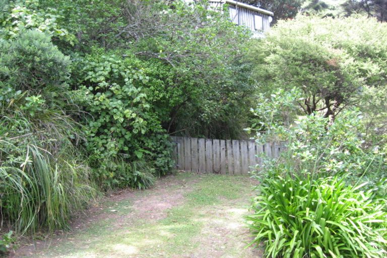 Photo of property in 119 Domain Crescent, Muriwai, Waimauku, 0881