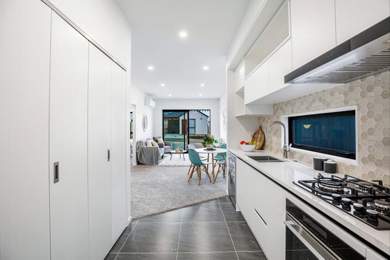 Photo of property in 12 Taiororua Avenue, Massey, 0614