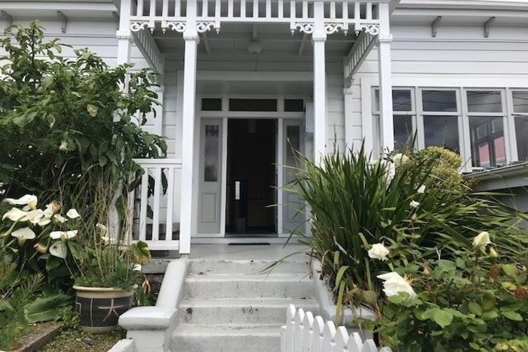 Photo of property in 39 Austin Street, Mount Victoria, Wellington, 6011