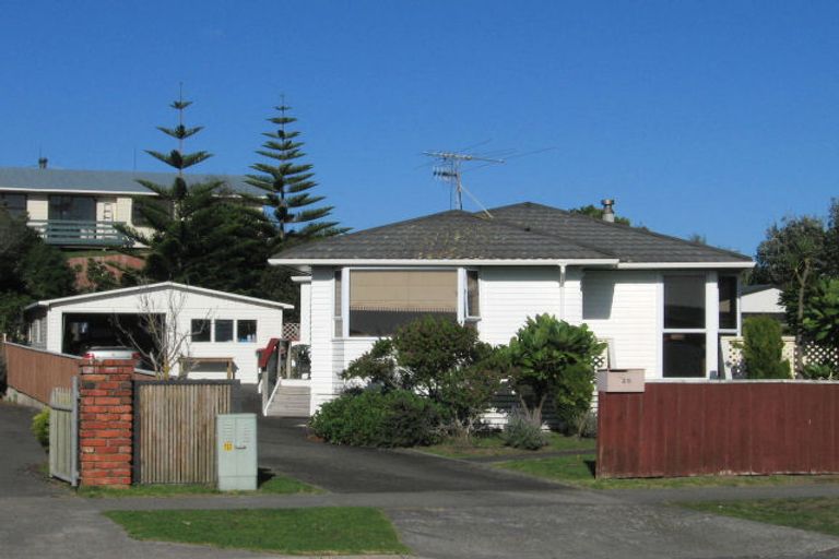 Photo of property in 20 Rutherford Drive, Waikanae Beach, Waikanae, 5036
