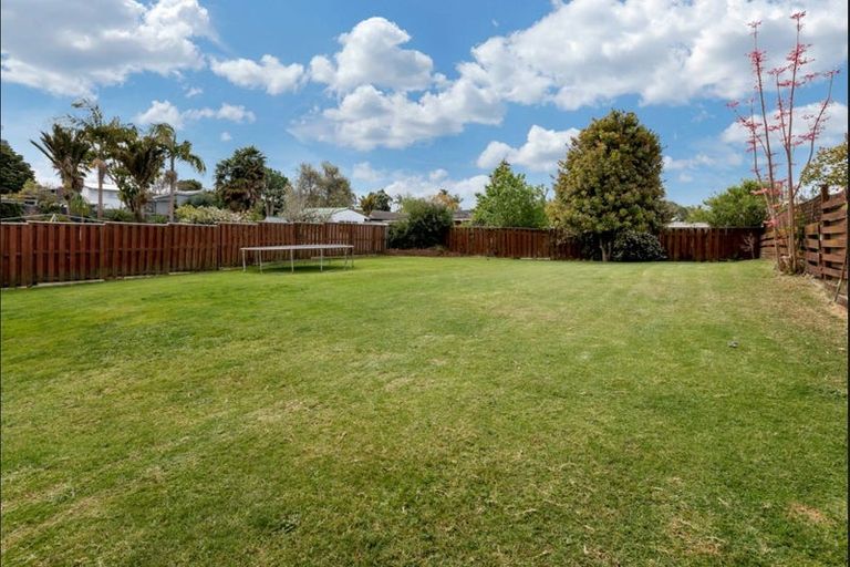 Photo of property in 18 Parkland Crescent, Terrace End, Palmerston North, 4410